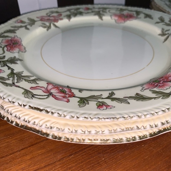 Set of 6 Vintage Plates Floral w/Gold Rim Cottage Shabby Chic Farmhouse Grandma - Picture 2 of 12